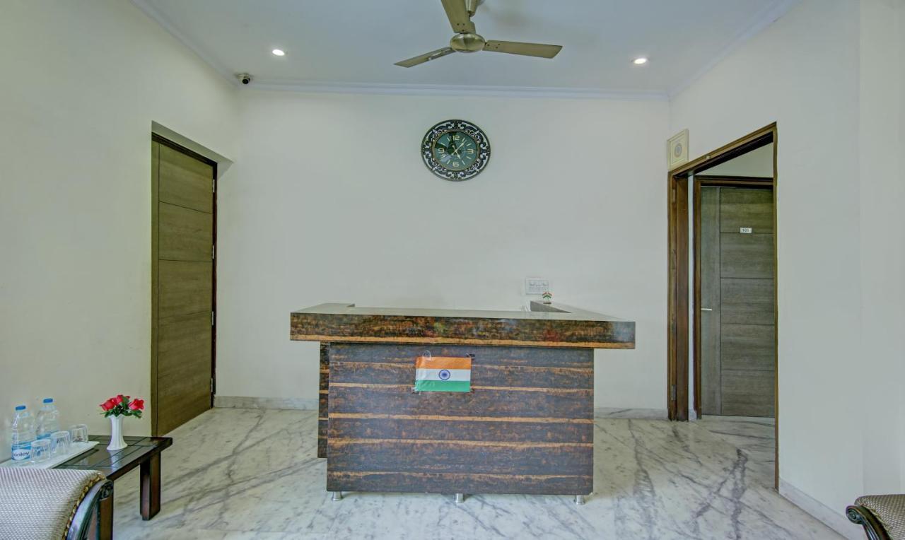 Itsy Hotels Swastika Inn Sector 26 Noida Eksteriør bilde