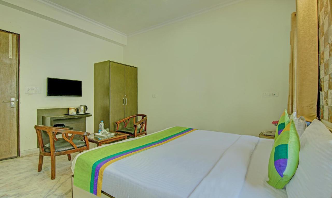 Itsy Hotels Swastika Inn Sector 26 Noida Eksteriør bilde