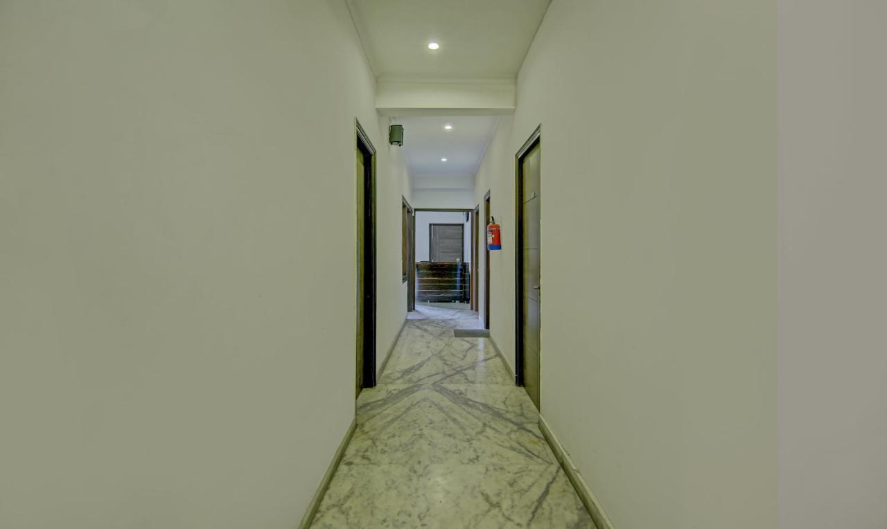 Itsy Hotels Swastika Inn Sector 26 Noida Eksteriør bilde